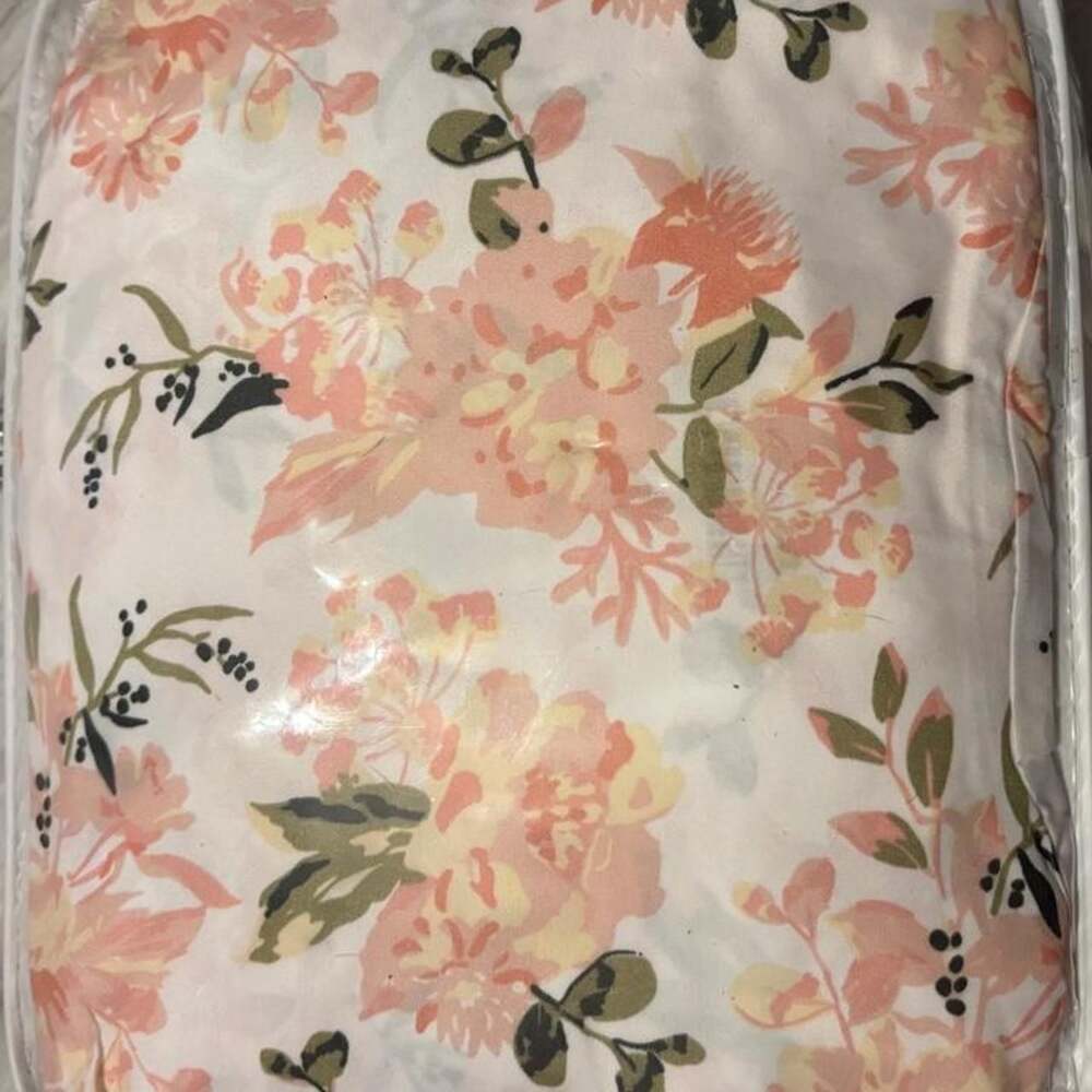 Little Grape Land Original Nursing Pillow Pink Floral
